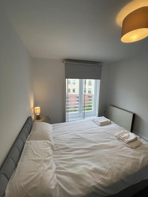 Modern 2 Bedroom City Apartment Glasgow Eksteriør billede